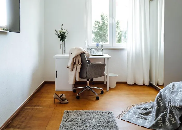 Gemuetliches Zimmer Direkt An Der Ta